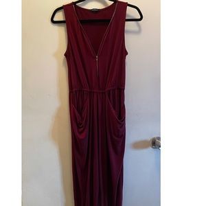 Used Burgundy Jump Suit. Size : S